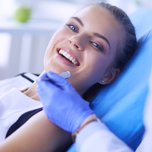 Fogorvosi kezelések szakértelemmel és odafigyeléssel